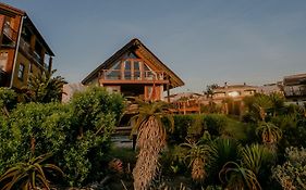 Dreamland Beach House & Studios At Supertubes